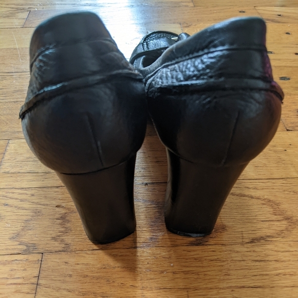 Nine West Leather & Buckle Chunky Heels - Picture 6 of 8